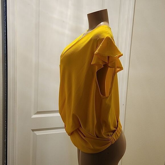 BRAND NEW ZENOBIA TOP CURVY V-NECK RUFFLE SLEEVE WOMEN'S BLOUSE - Picture 9 of 13